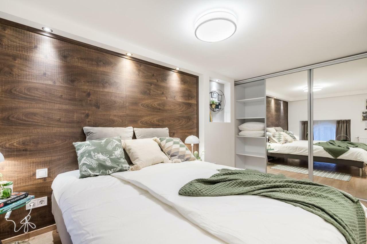 Bpr Luxurious & Stylish Duplex Apartament