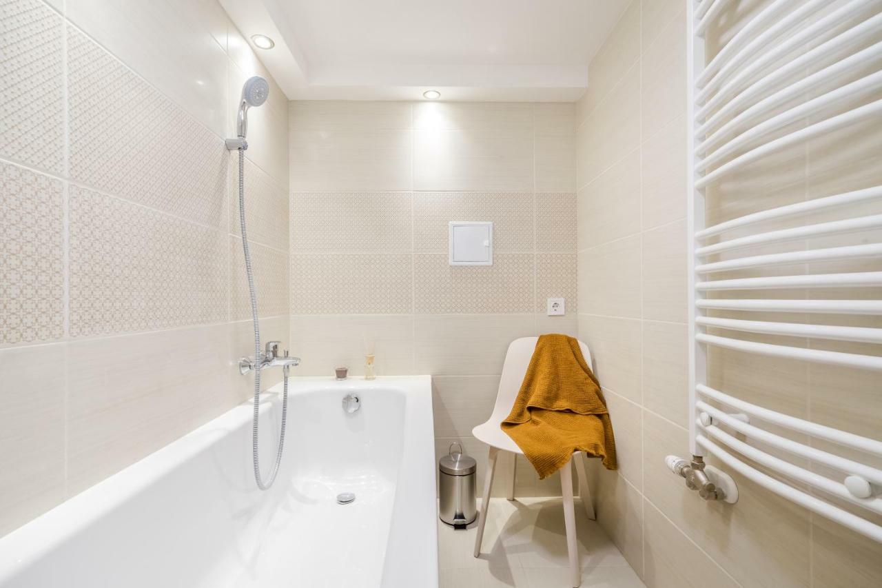 Bpr Luxurious & Stylish Duplex *